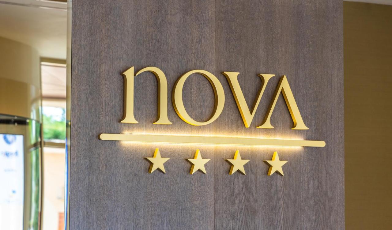 Hotel Nova Luxury Targoviste Exterior foto